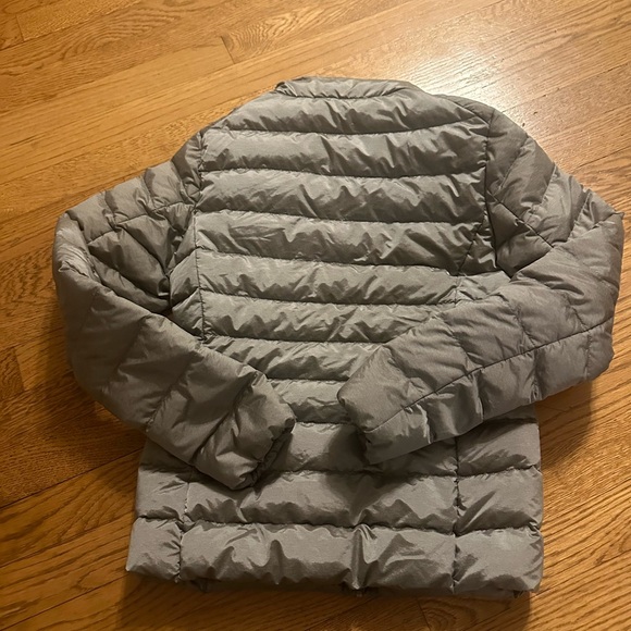 Uniqlo xs grey puffer brand new - Picture 5 of 12